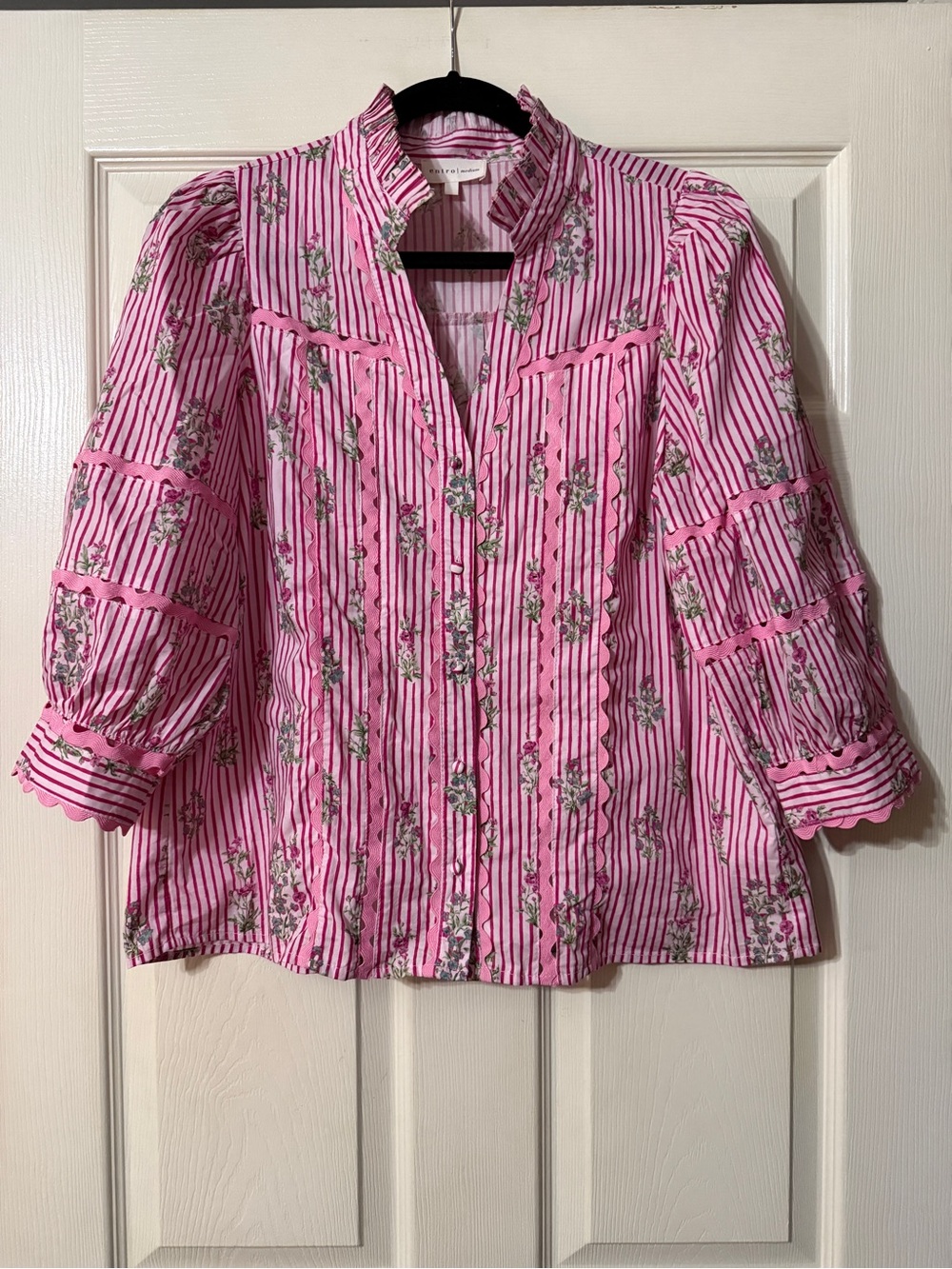 entro Pink Striped Floral Ruffle-Collar Button Front Blouse